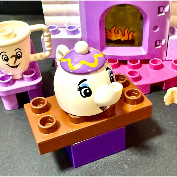 Lego Duplo Belle´s Tea Party 10877 incomplete set 1 just missing the skirt - Picture 3 of 5